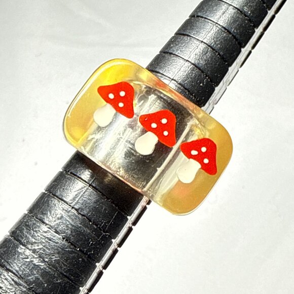 Handmade Resin Mushroom Ring Retro Style Chunky Statement Jewelry - Picture 1 of 7